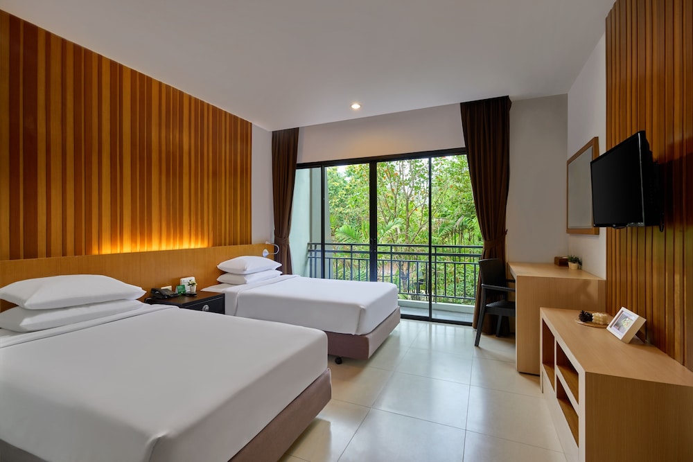 Nai Yang Beach Resort and Spa 22/61