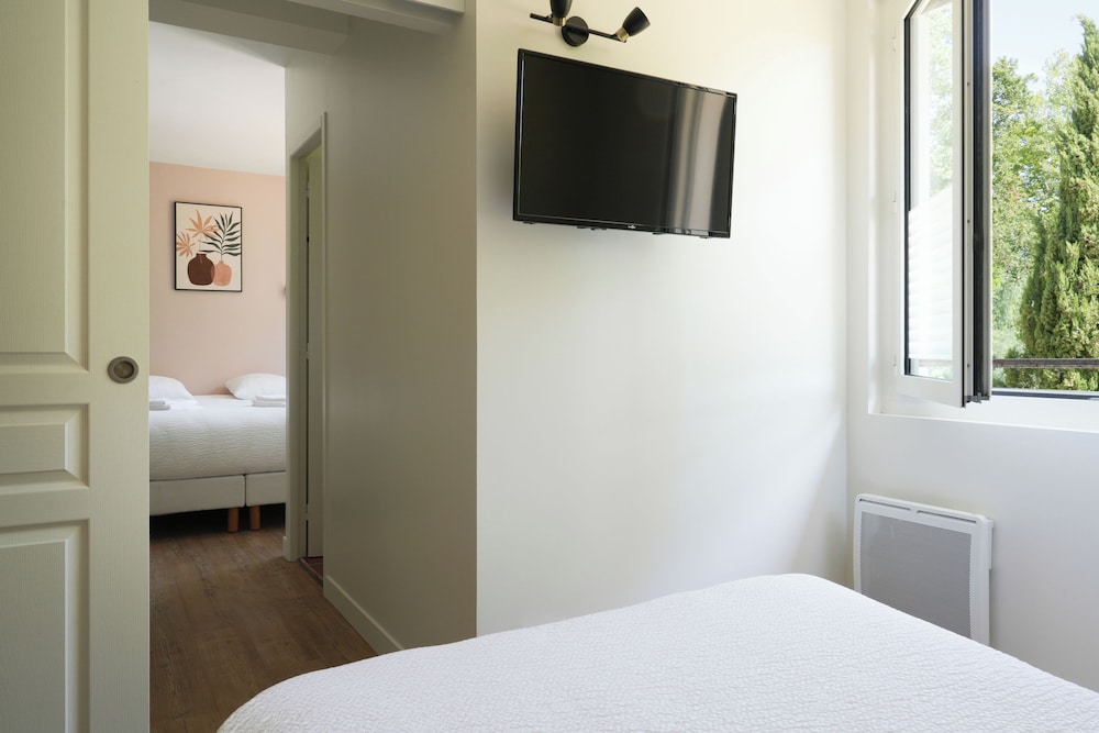 HOSTELLERIE DU CLOS PITE 24/56