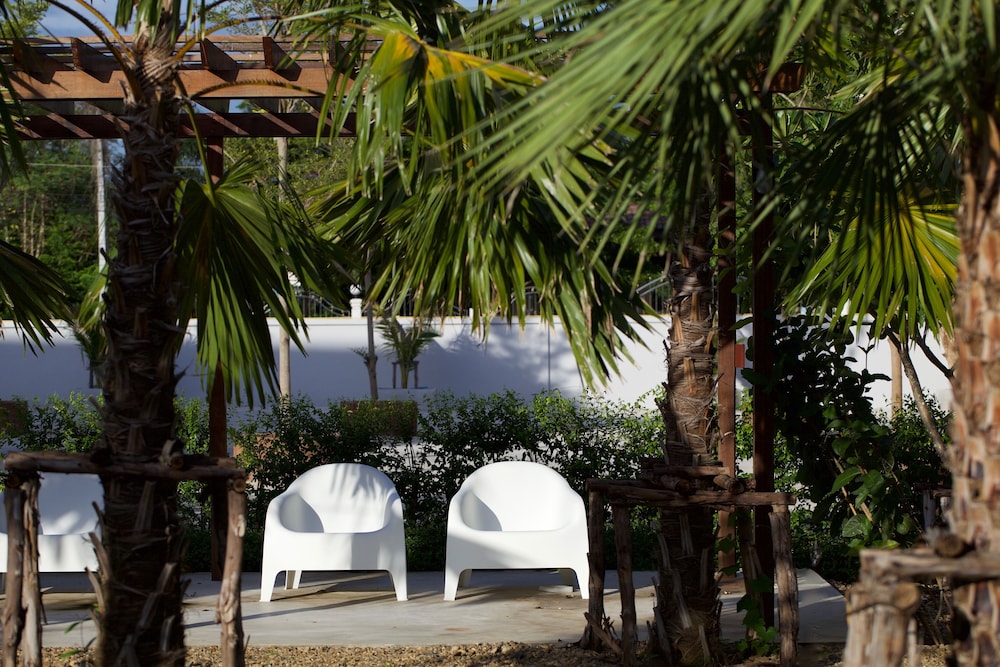 Chez Bure - Bure Homestay 69/76