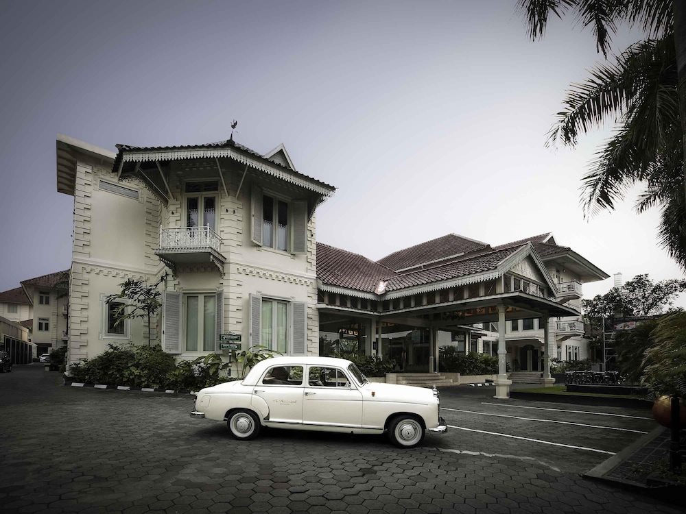 The Phoenix Hotel Yogyakarta - Handwritten Collection 52/61