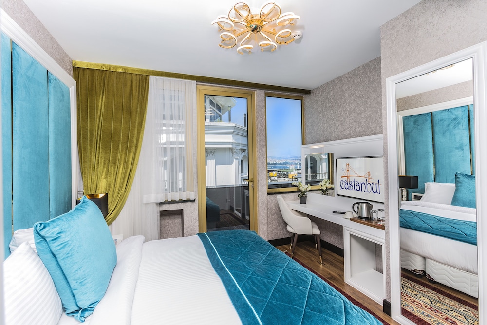 Eastanbul Suite 19/57