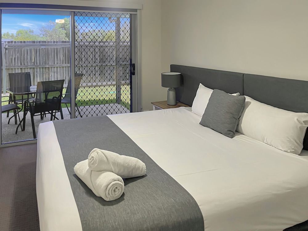 DIRECT HOTELS - VILLAS ON RIVERGUM 11/36