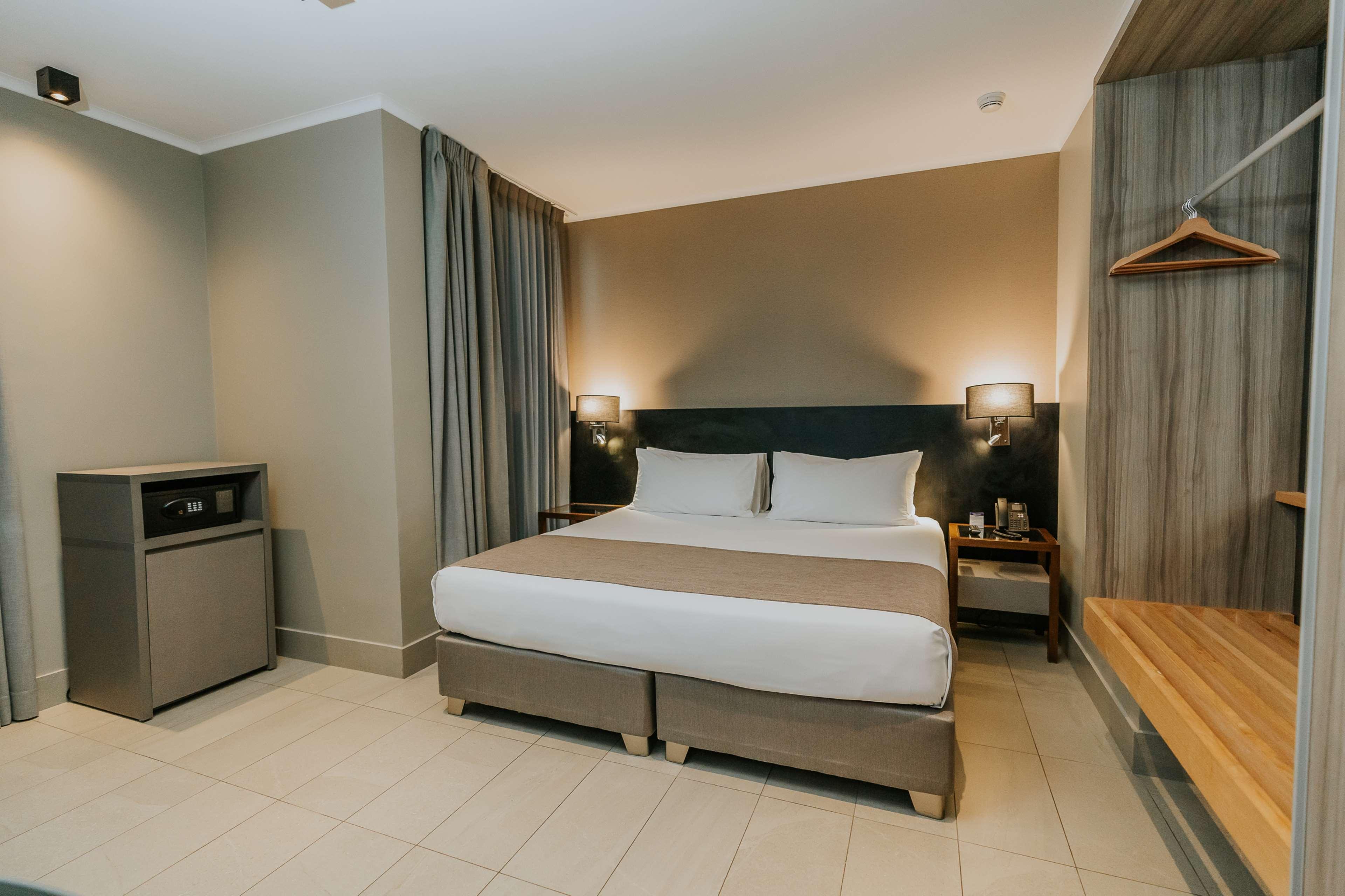 غرفة قياسية بسرير مزدوج، Best Western Ferrat 2/10