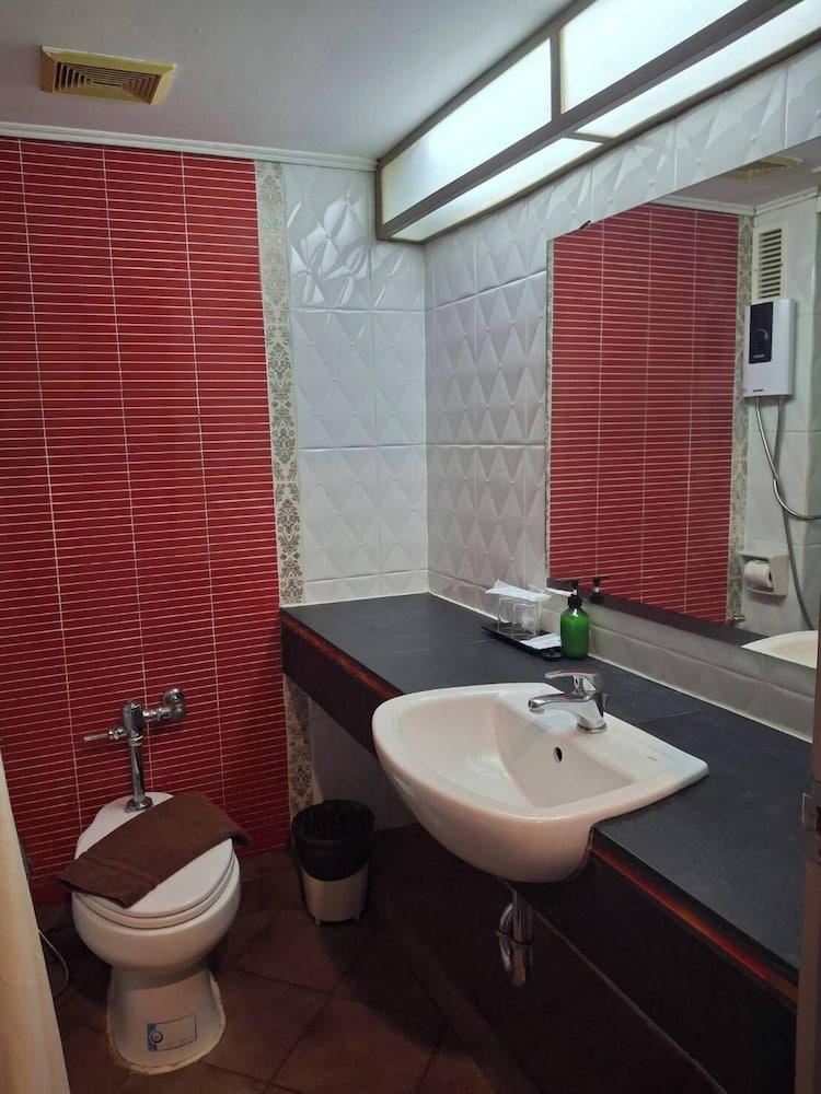 Marine Plaza Hotel Pattaya 46/50