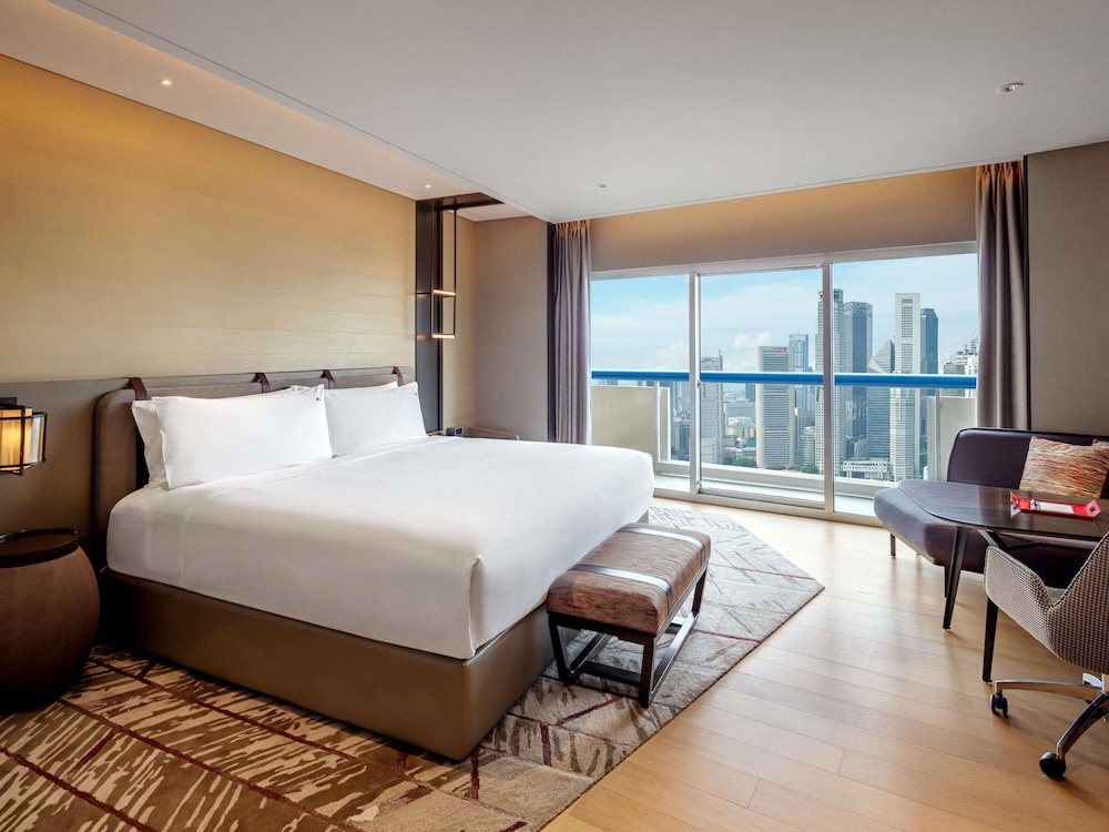 MARINA BAY, SWISS, KING BED, BAY VIEW, BALCONY, HIGH FLOOR