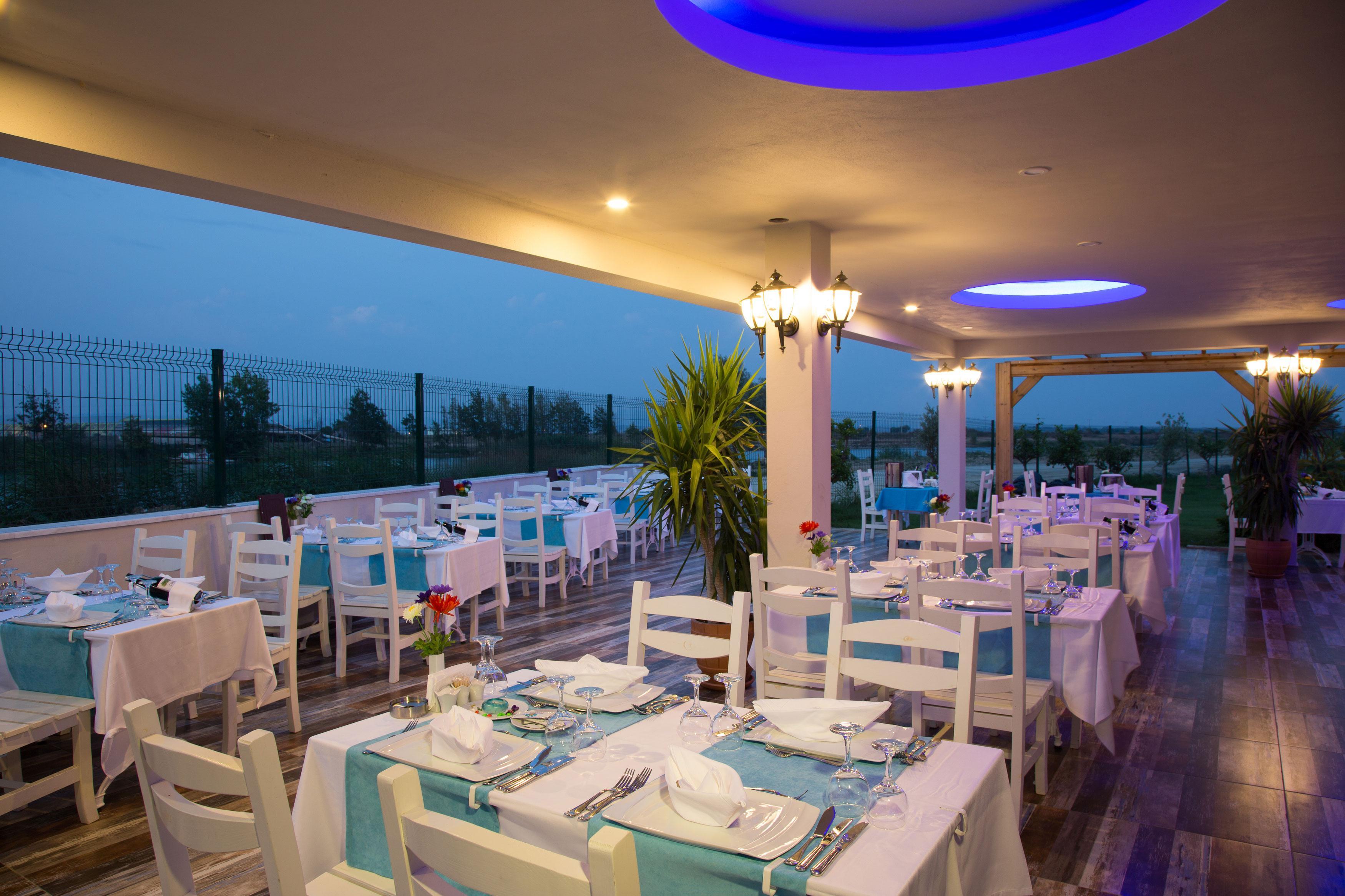 Water Side Resort And Spa 31/50