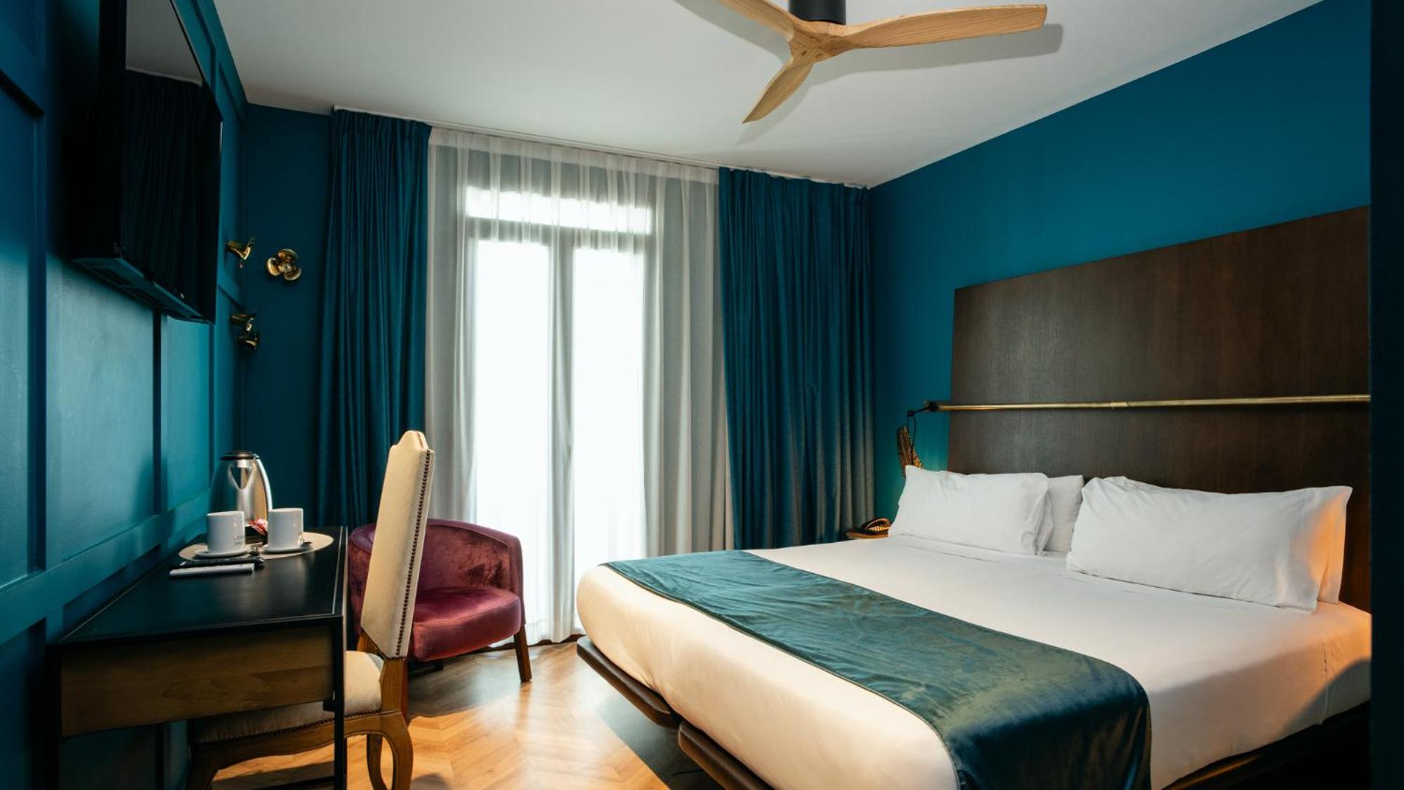Comfort, Double or Twin Bed