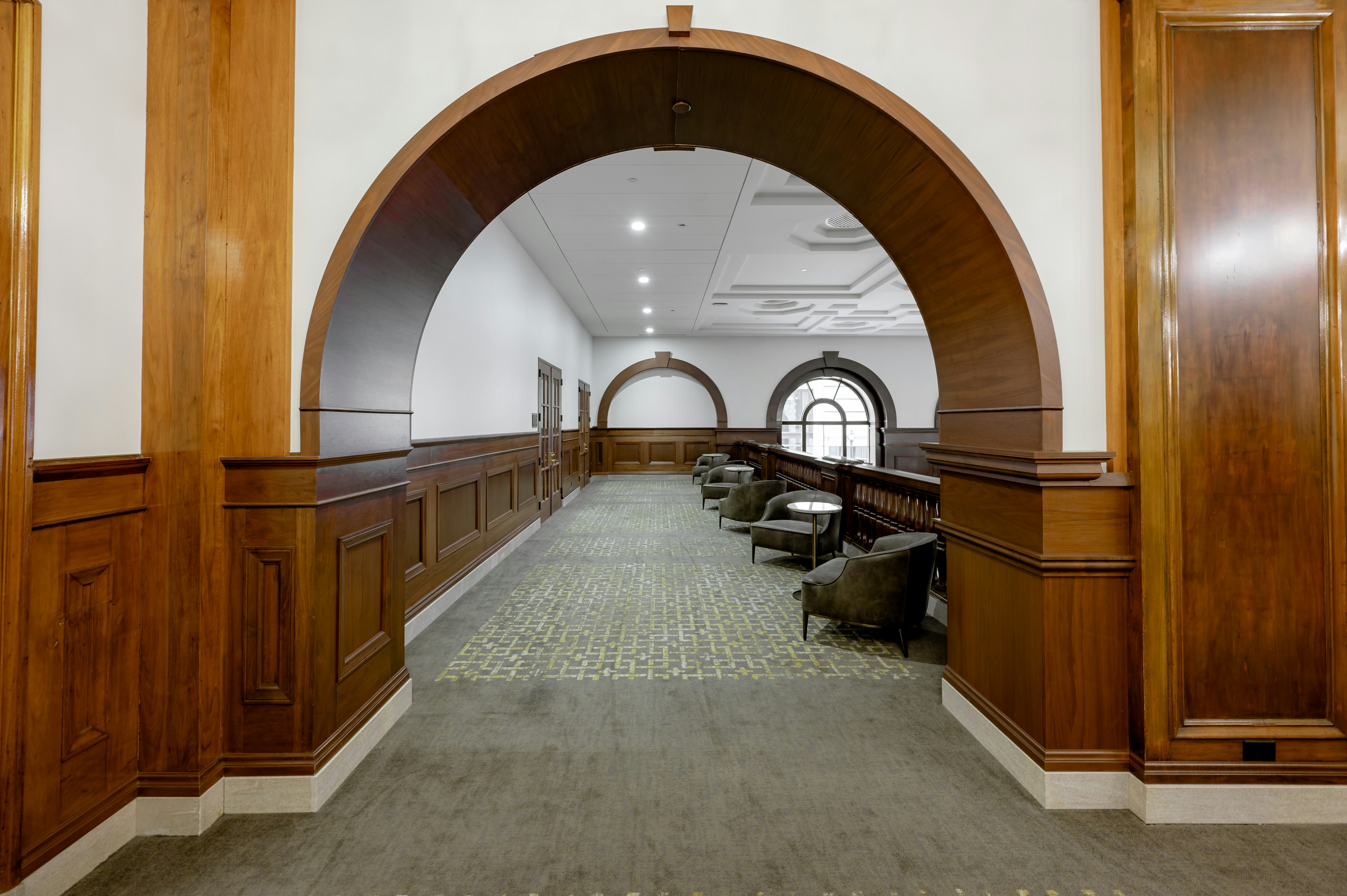 Hotel Fort Des Moines, Curio Collection by Hilton 28/81