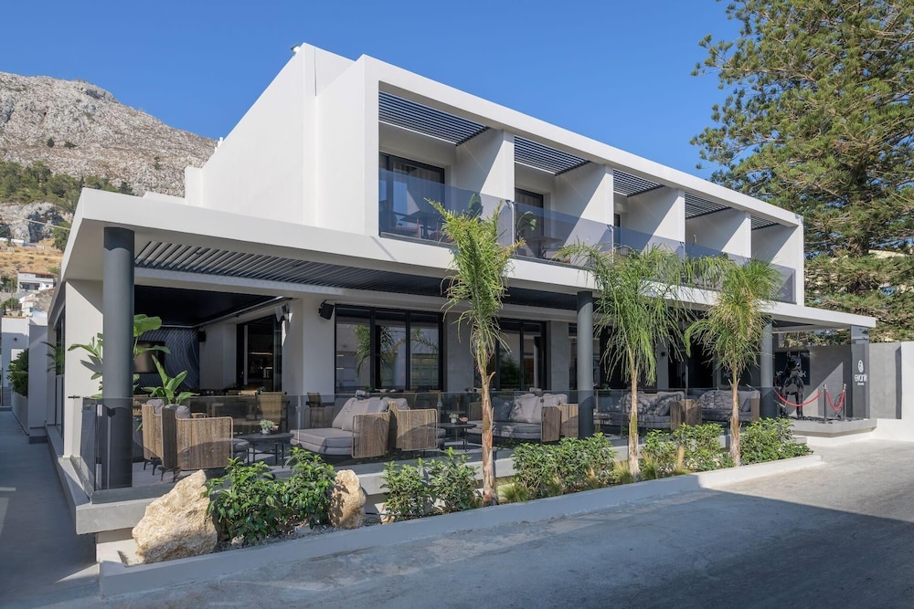 Evanik Chic Hotel 3/48