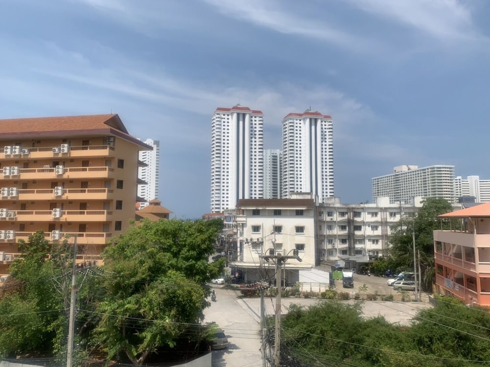 Jomtien Longstay Hotel 6/45