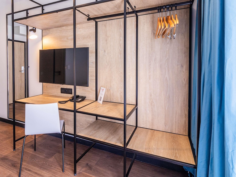 Ibis Roquebrune Cap Martin Menton 42/50