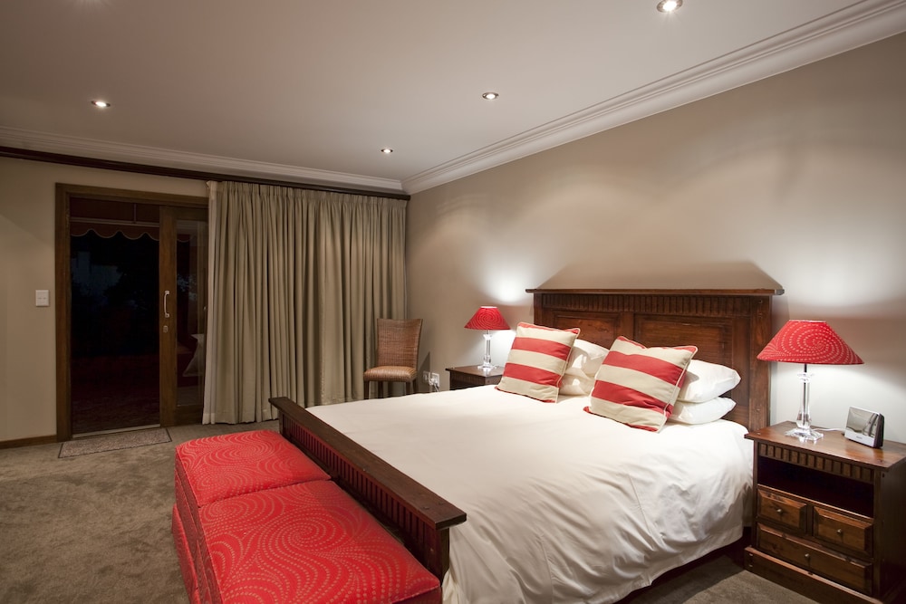 Hyde Park Guest House 24/73