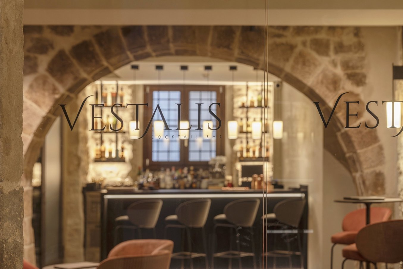 Gran Hotel Barcino 65/76