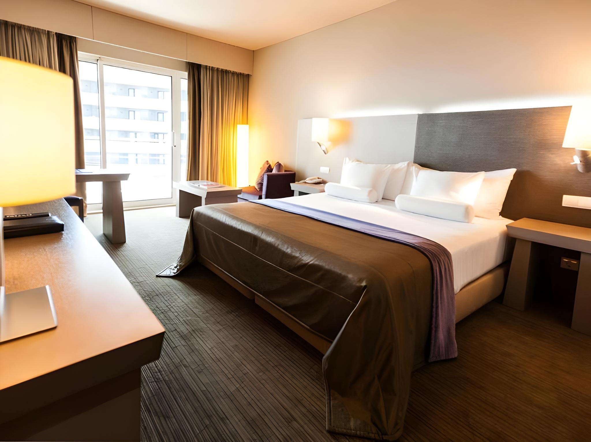 Standard, Double or Twin Bed