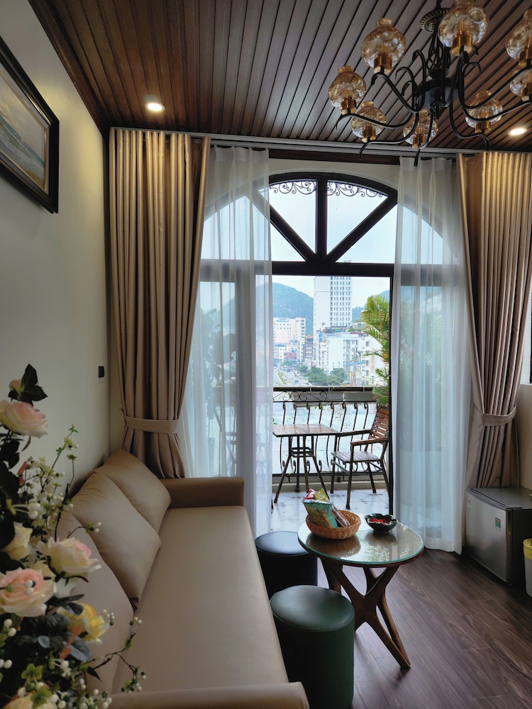 Roza Palace 29/50