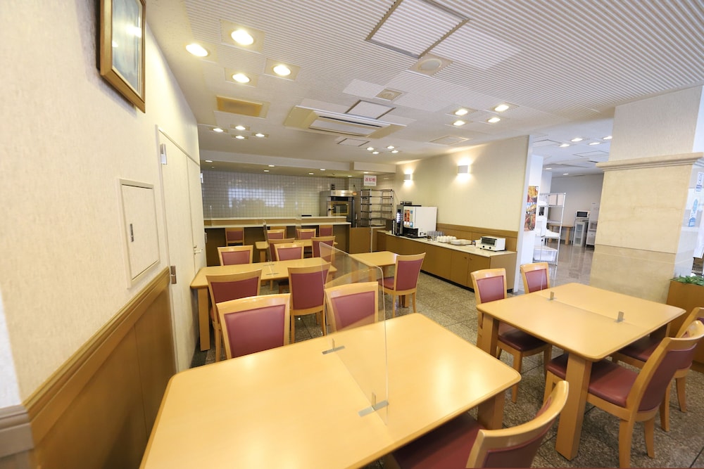 Smile Hotel Takaoka Ekimae 46/58