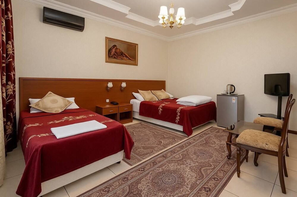 Sarbon Hotel 14/72
