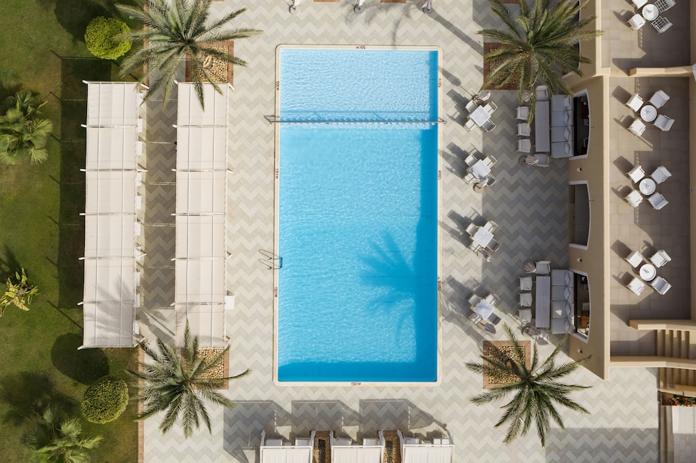 JAZ Neo Almazino, Almaza Bay 27/29
