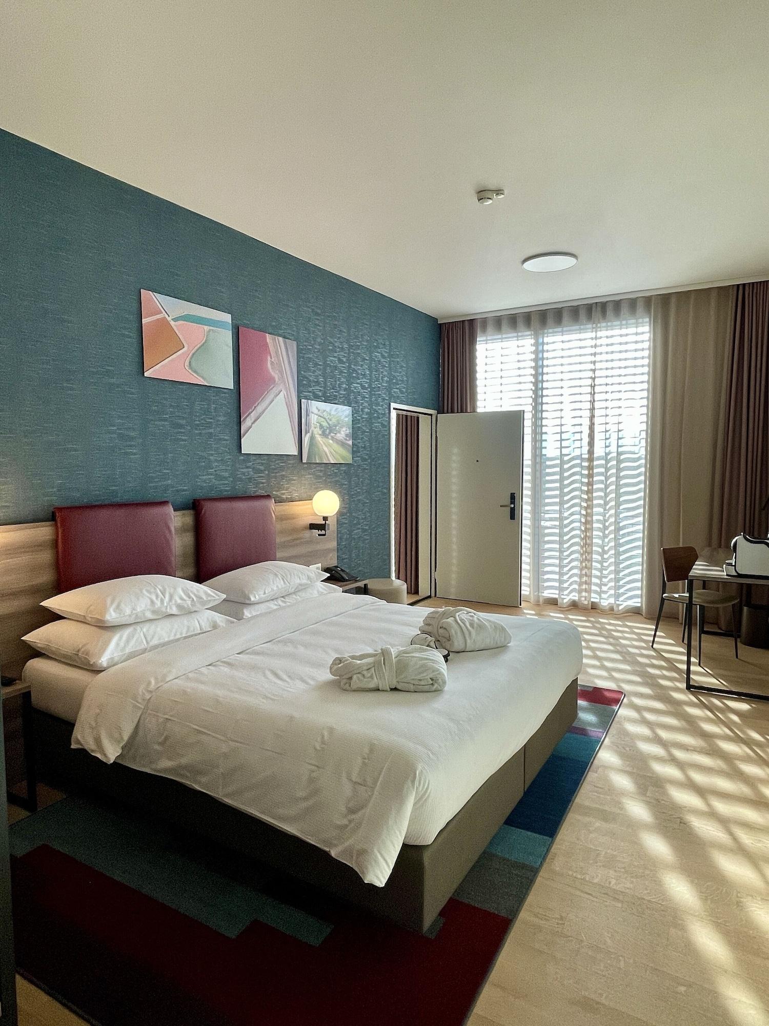 Family Suite, Double Bed, Sofa