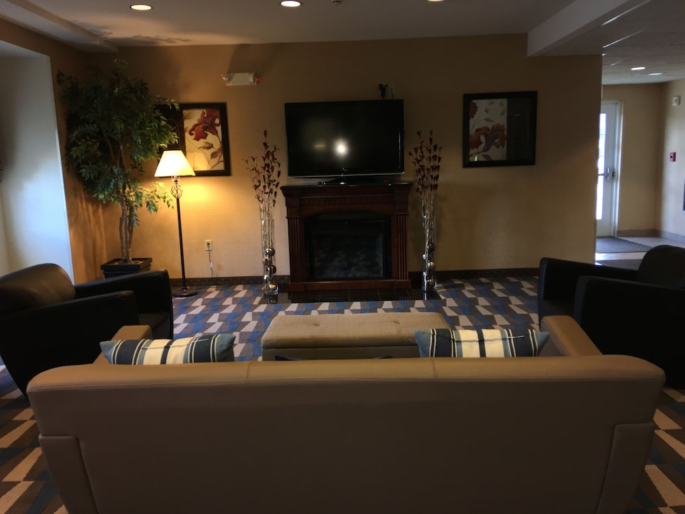 Microtel Inn & Suites by Wyndham Indianapolis Airport 22/36
