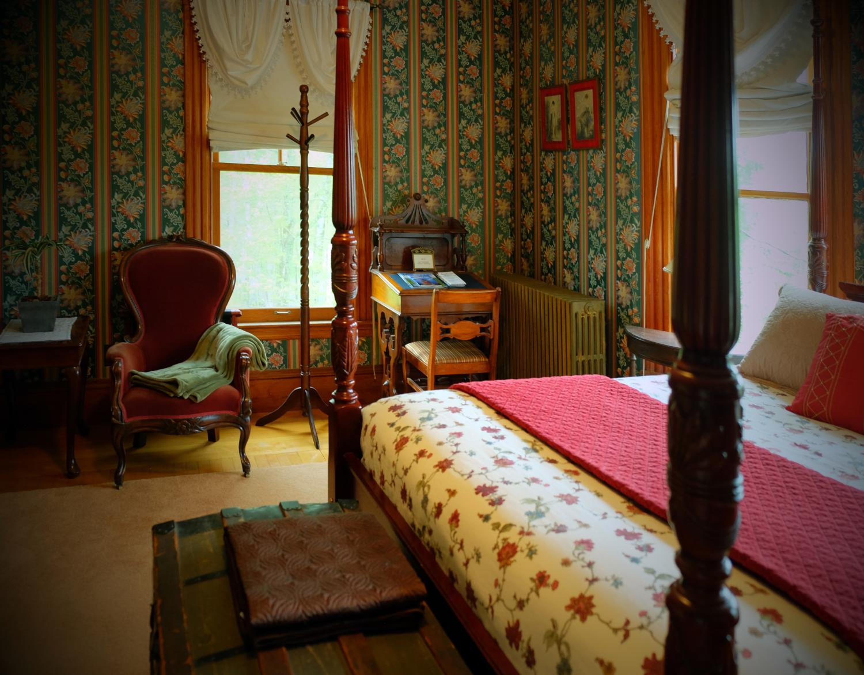 Guilford Bed and Breakfast 12/42