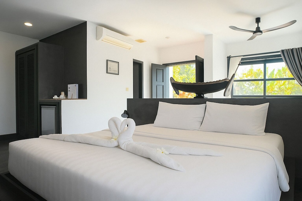 SUPERIOR, DOUBLE BED