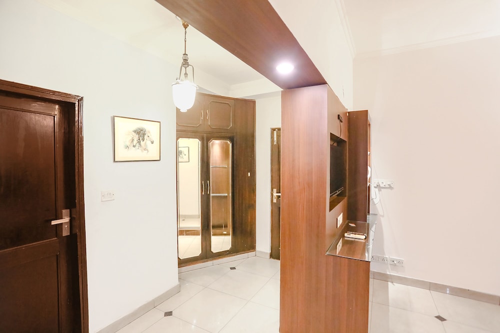 Hotel Lloyd Residency 31/32