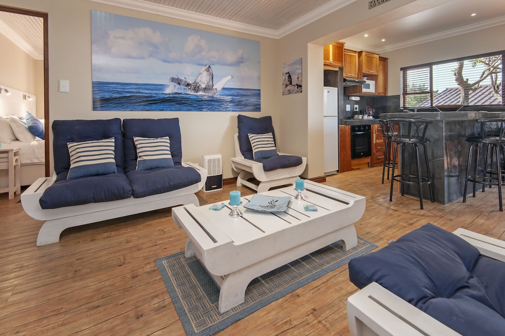 White Shark Guest House 31/50