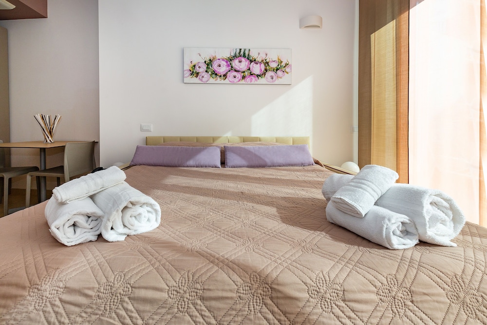 Zeus Residence Hotel 12/50