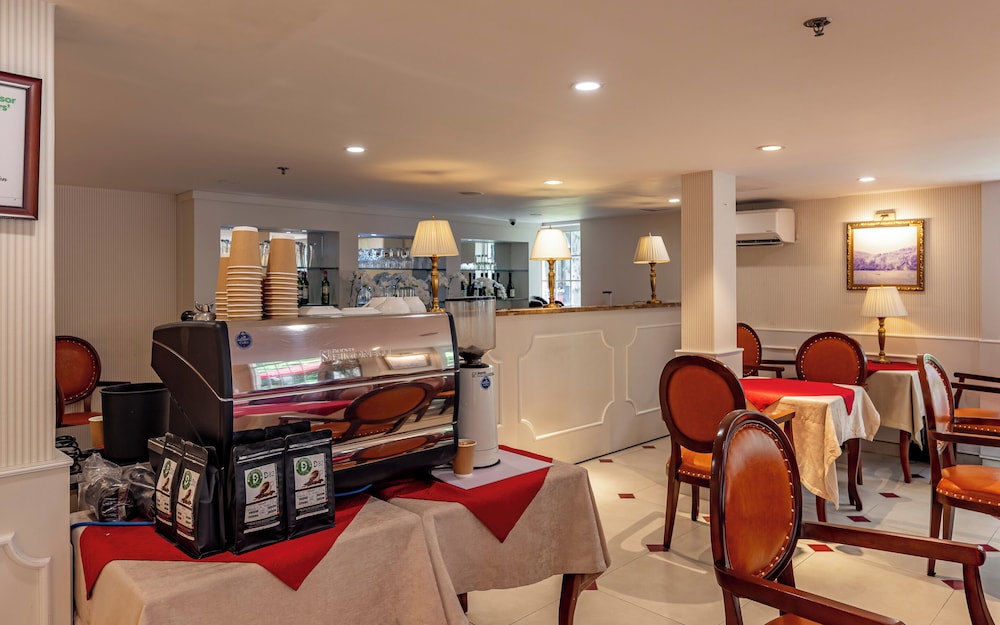 Hotel L Odeon Phu My Hung 37/46