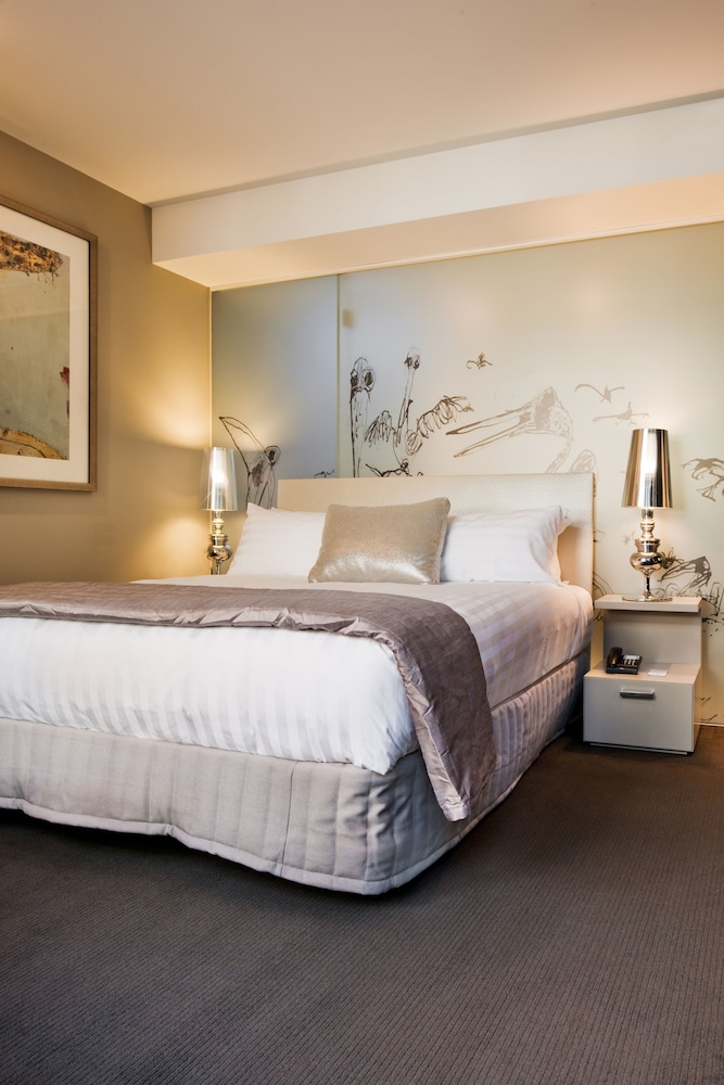 STUDIO, SUITE, BALCONY