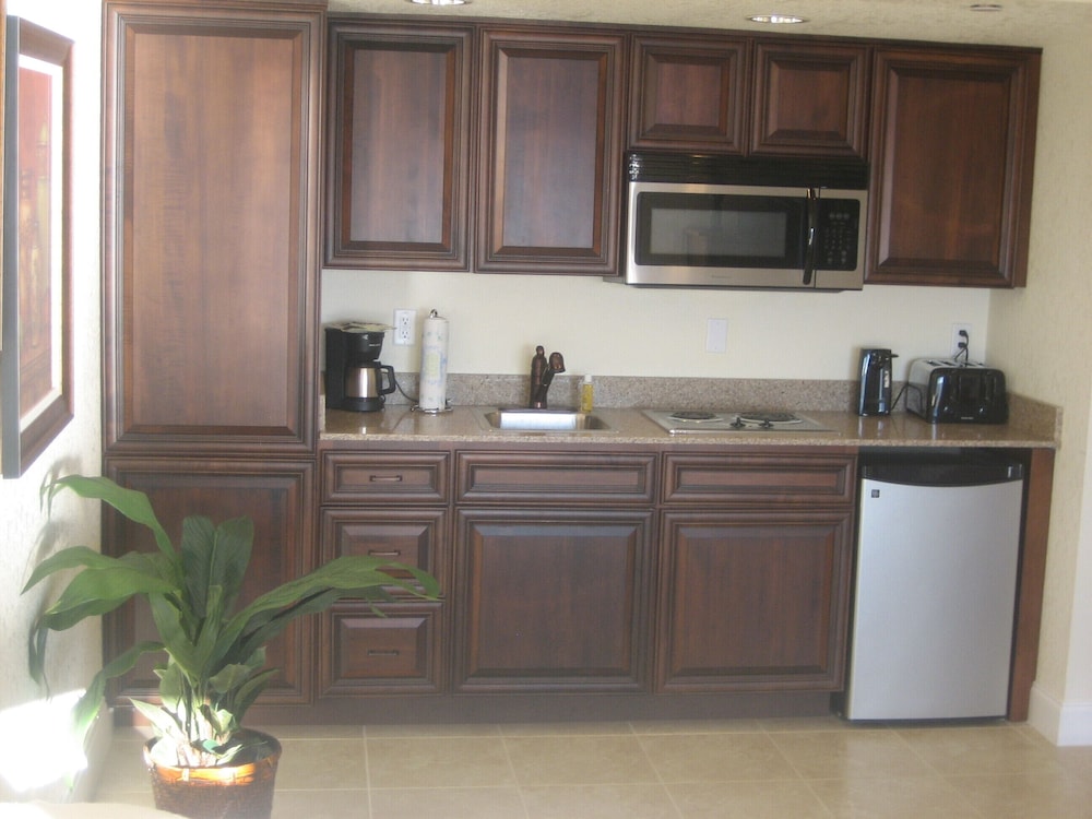 Beso Del Sol Resort 12/63