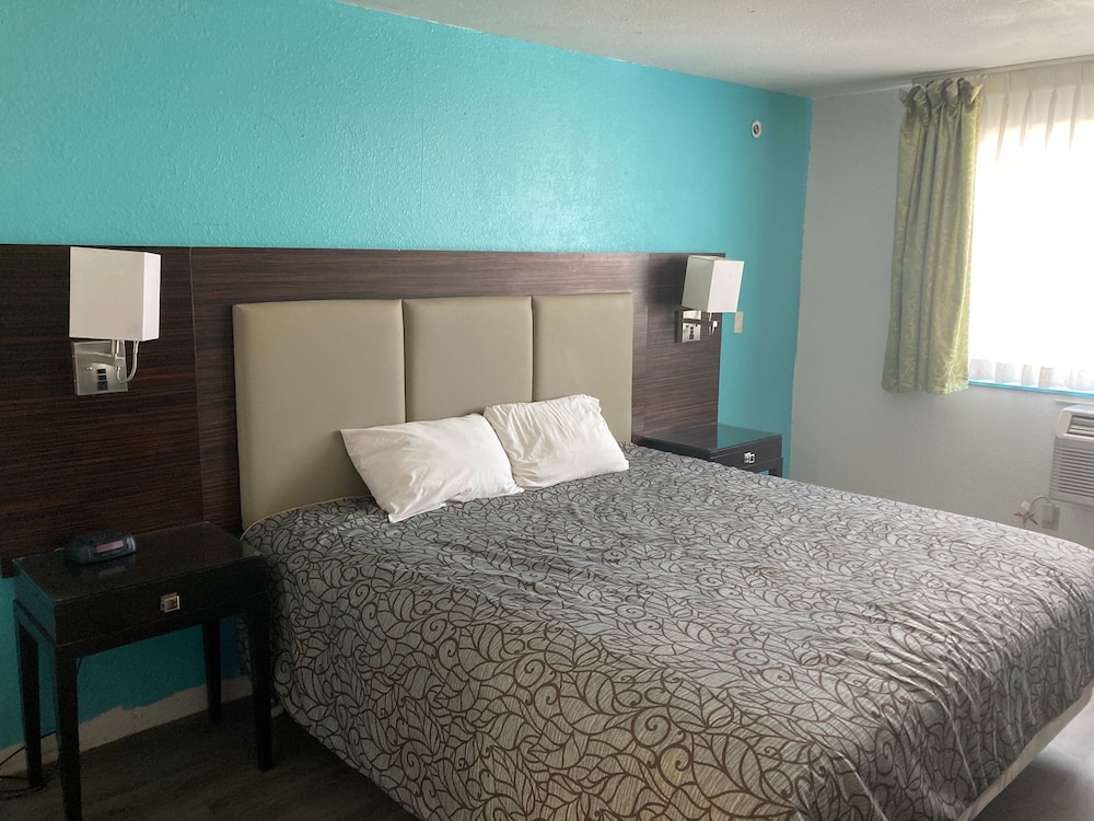 Nampa Inn & Suites 12/46