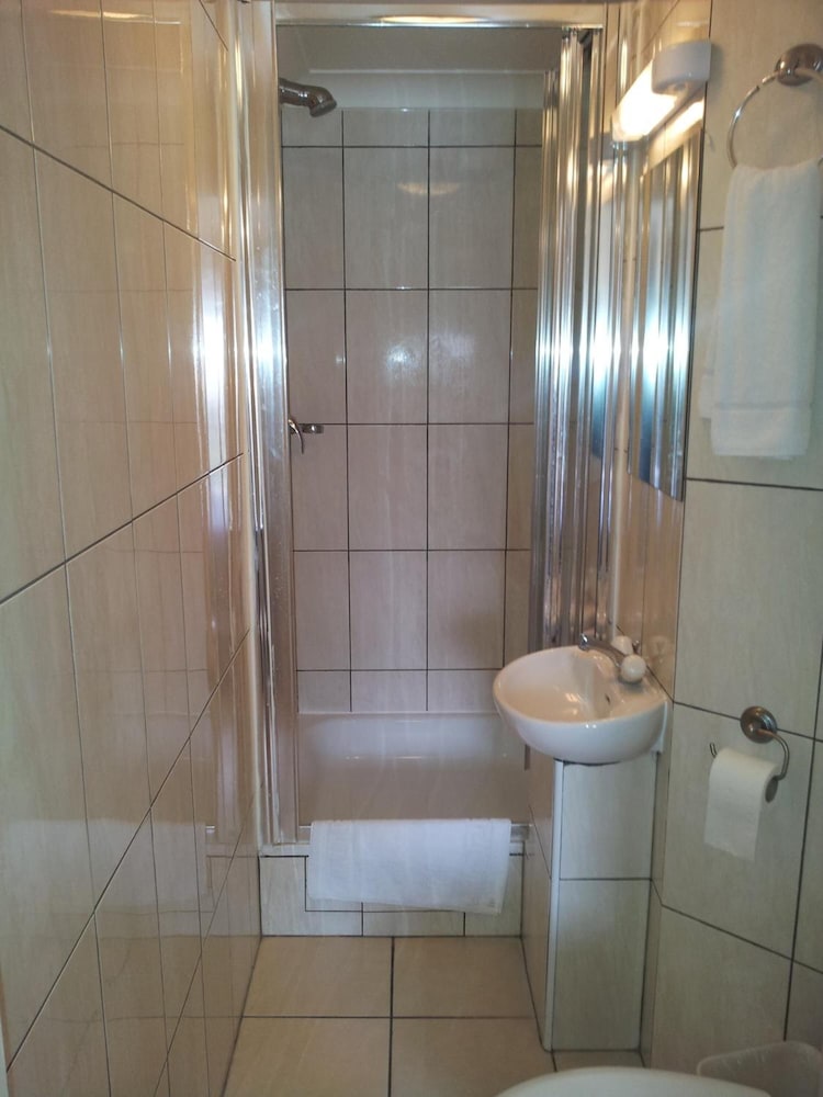 West Cromwell Hotel 23/60