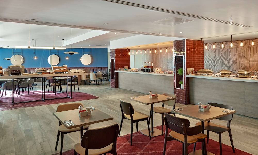 HYATT PLACE LONDON HEATHROW AIRPORT 59/77