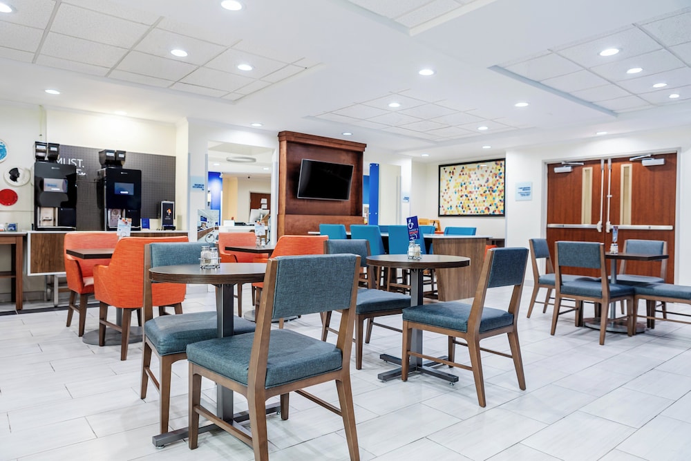 Holiday Inn Express Hotel And Suites Memphis Germantown 53/69