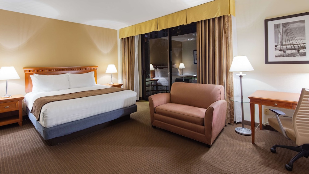 Best Western Plus Bayside Inn 14/39
