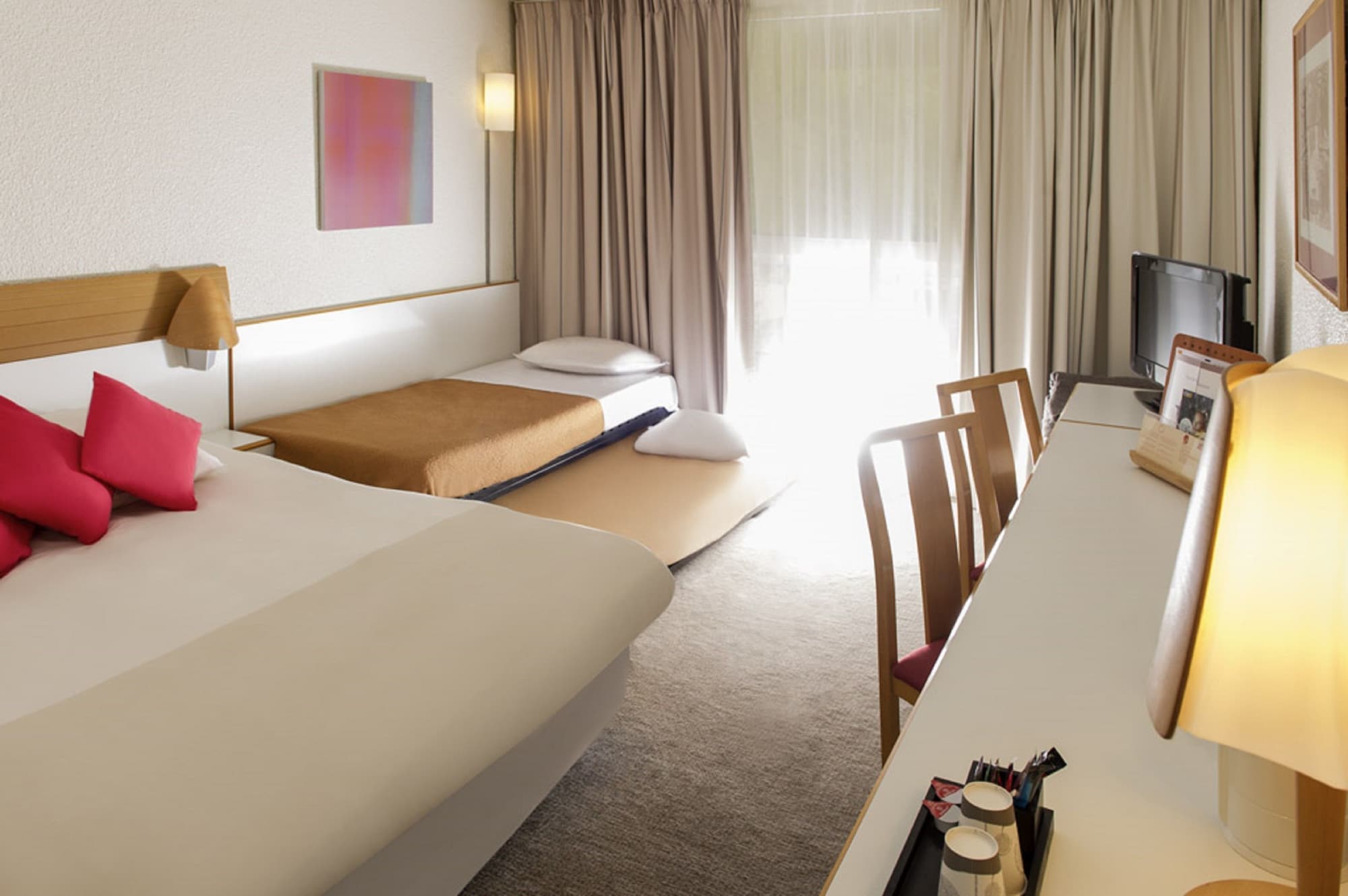 غرفة كلاسيكية بسرير مزدوج مع أريكة، Novotel Marseille Est 9/10