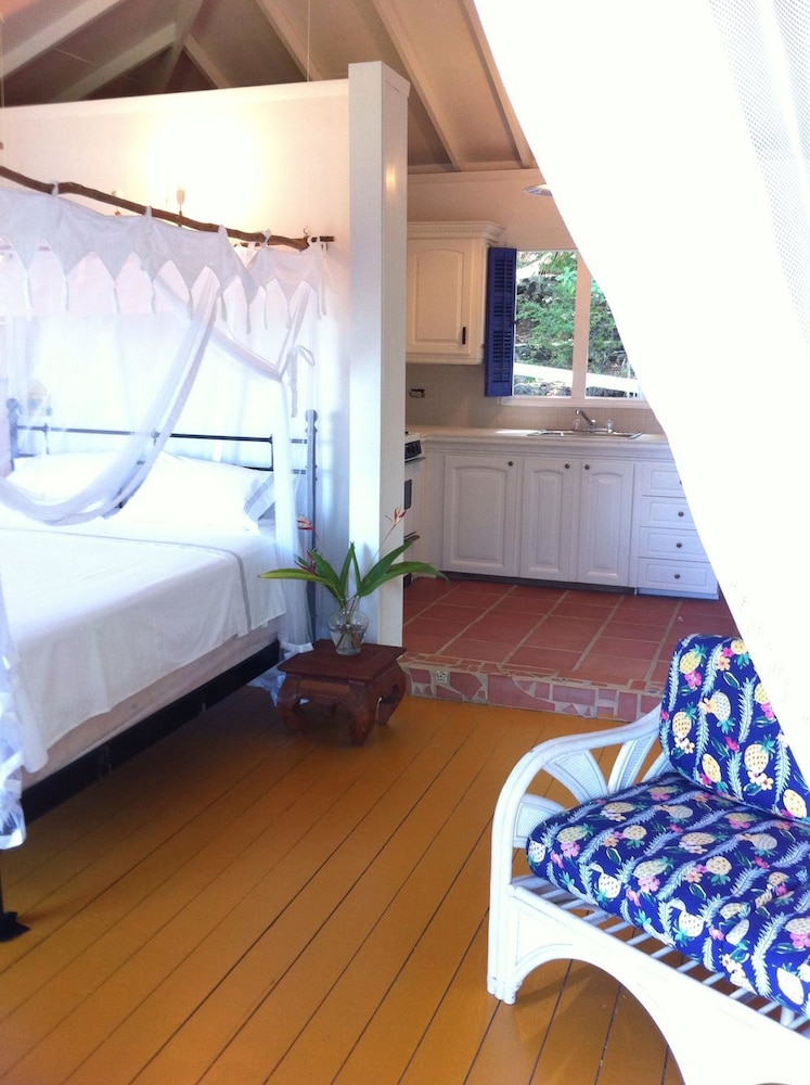 Galley Bay Cottages 17/50