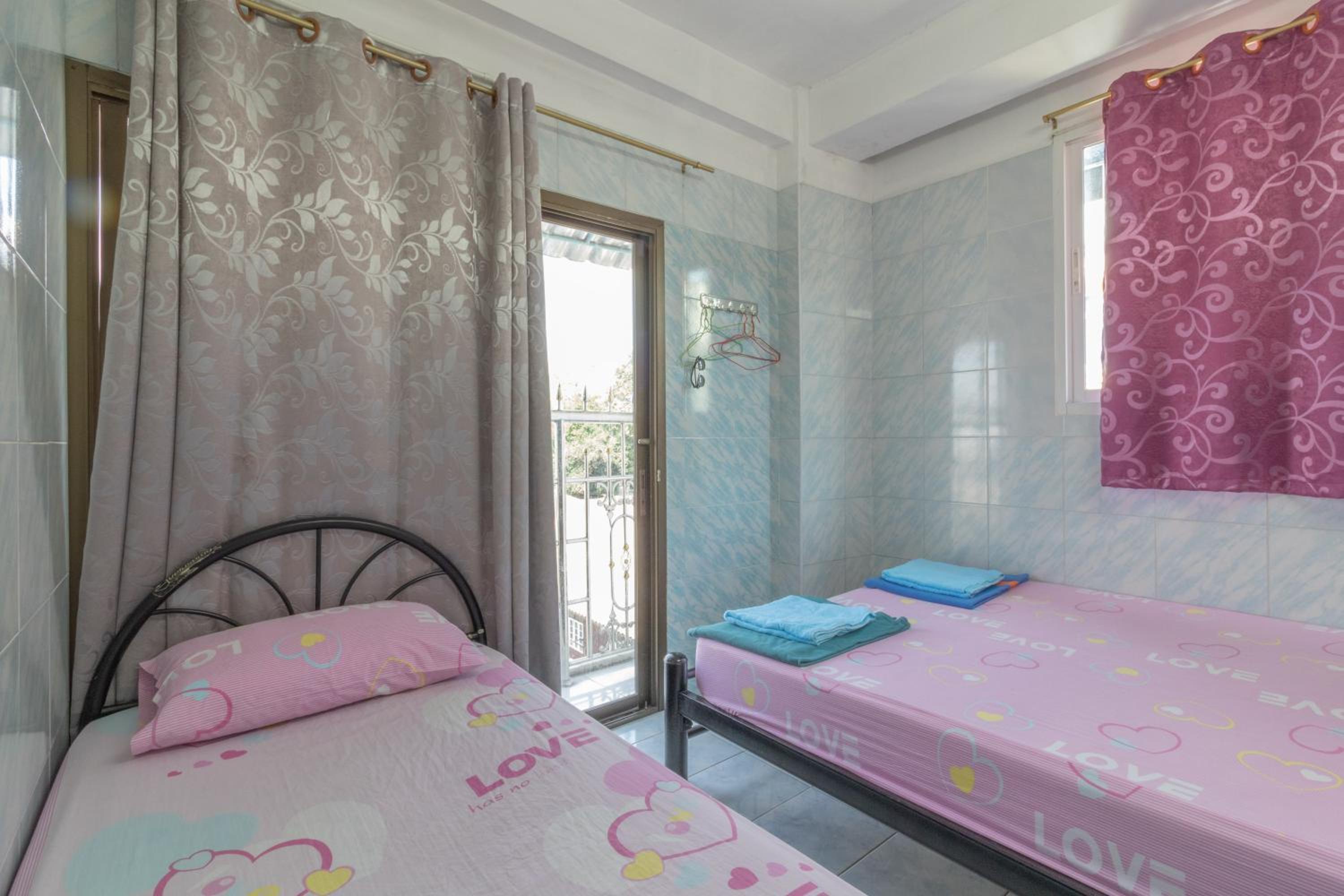 Room, Triple, Double Bed