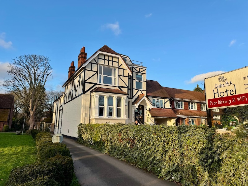 Gidea Park Hotel 2/51