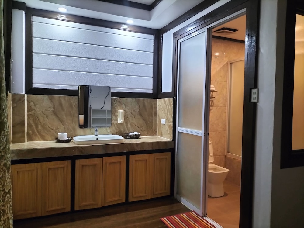 Orange Pearl Beach Resort 20/81