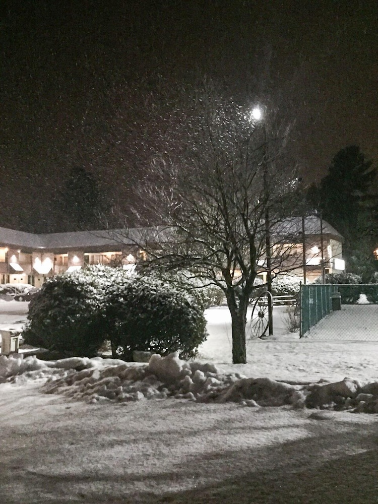 Black Mountain Inn 32/63