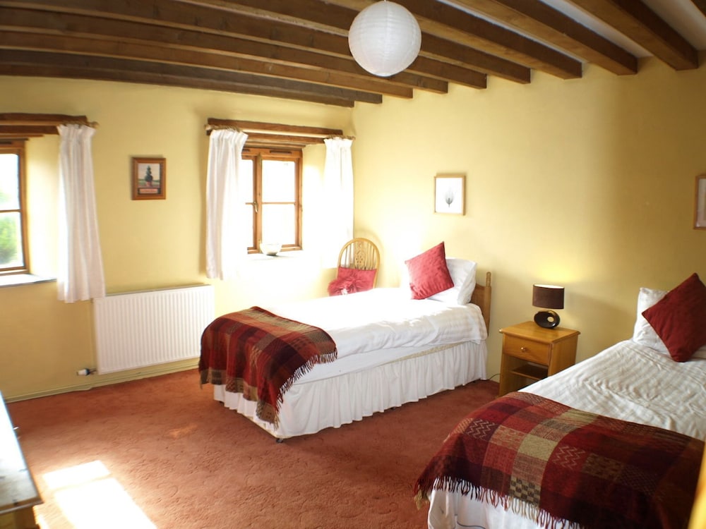 Polean Farm Cottages 9/50