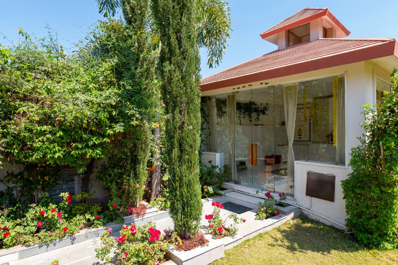 ELIVAAS Prive Mountain Creek Retreat 7 BHK With Pool, Game & Gym zone, Near Fatehsagar Lake in UDAIPUR