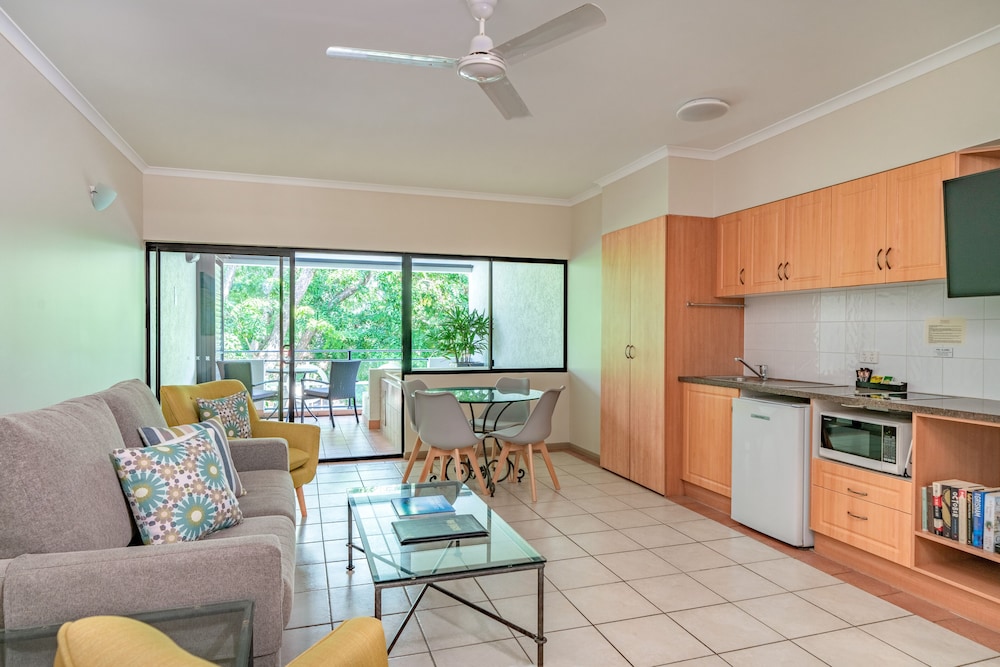 Regal Port Douglas 28/56