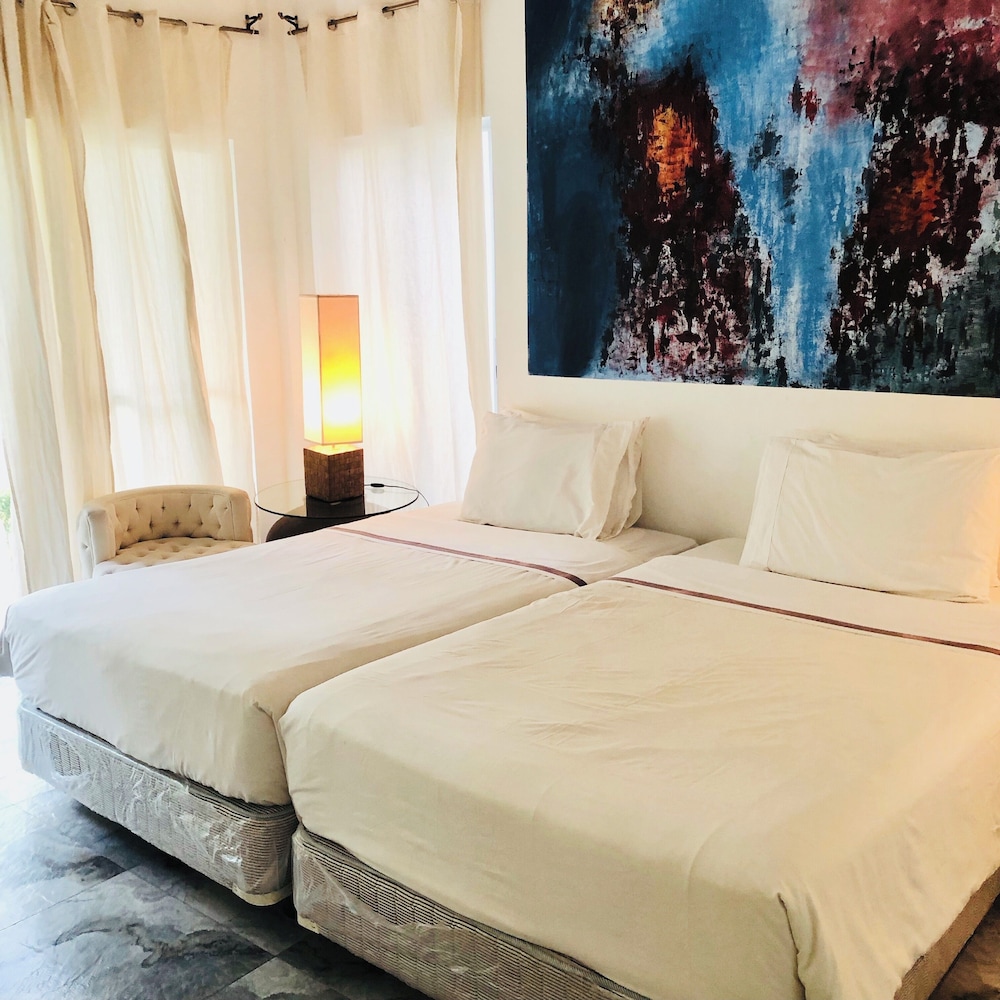 DUPLEX, BASIC, 2 DOUBLE BEDS, PRIVATE BATHROOM