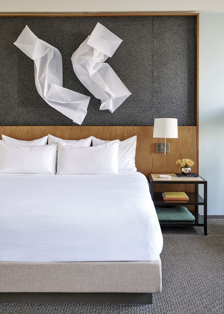 21C Museum Hotel Louisville 15/68