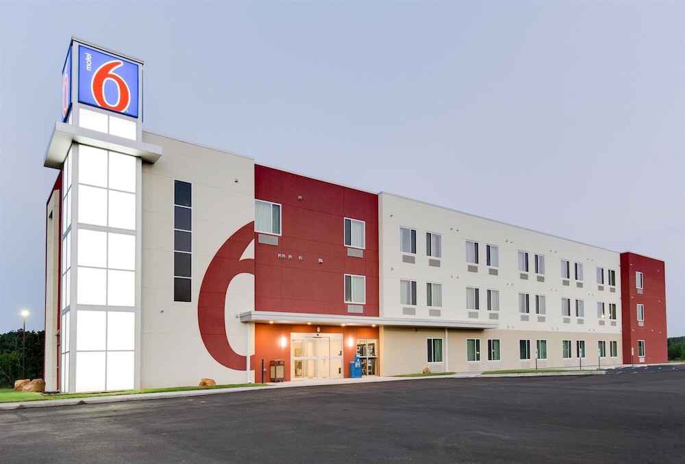 Motel6 Poplar Bluff, MO 52/60