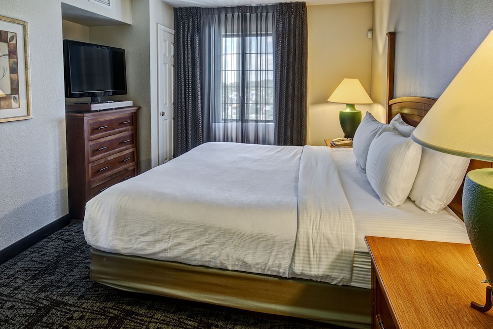 Staybridge Suites Denver - Cherry Creek 21/60